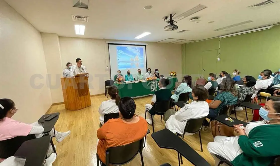 Reconocen a trabajadores por 25 y 30 años de servicio
