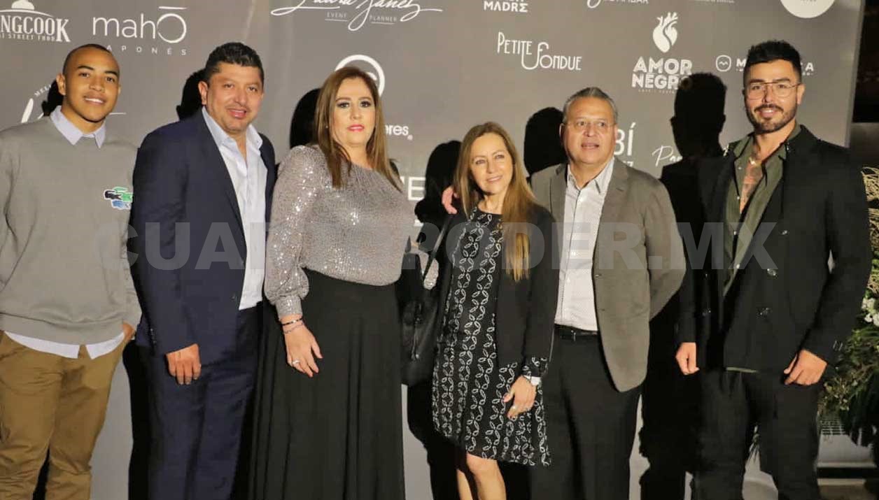Sensacional noche de moda