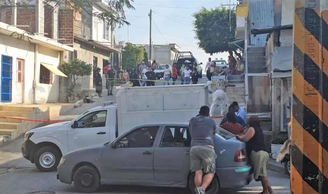 Fallece albañil en la calle por un presunto infarto