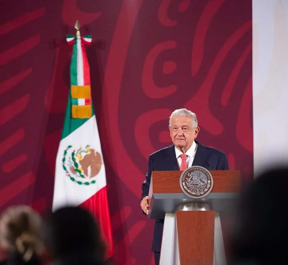 López Obrador adelantó que propondrá que los magistrados del Tribunal Electoral y los consejeros del INE sean seleccionados mediante elecciones ciudadanas. Cortesía