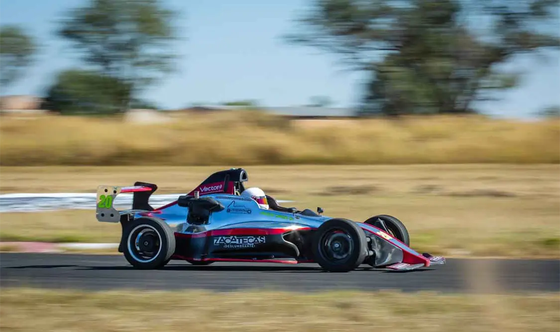 Girón aspira al campeonato de la Fórmula 5