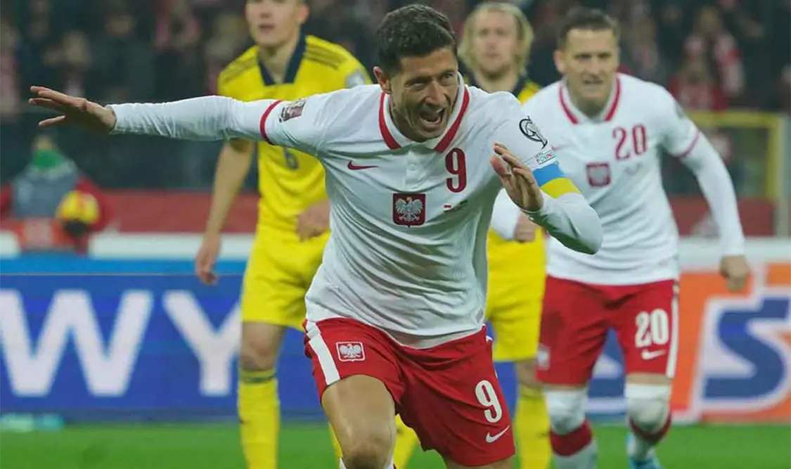 Ibra, sin Mundial; Polonia deja fuera a Suecia