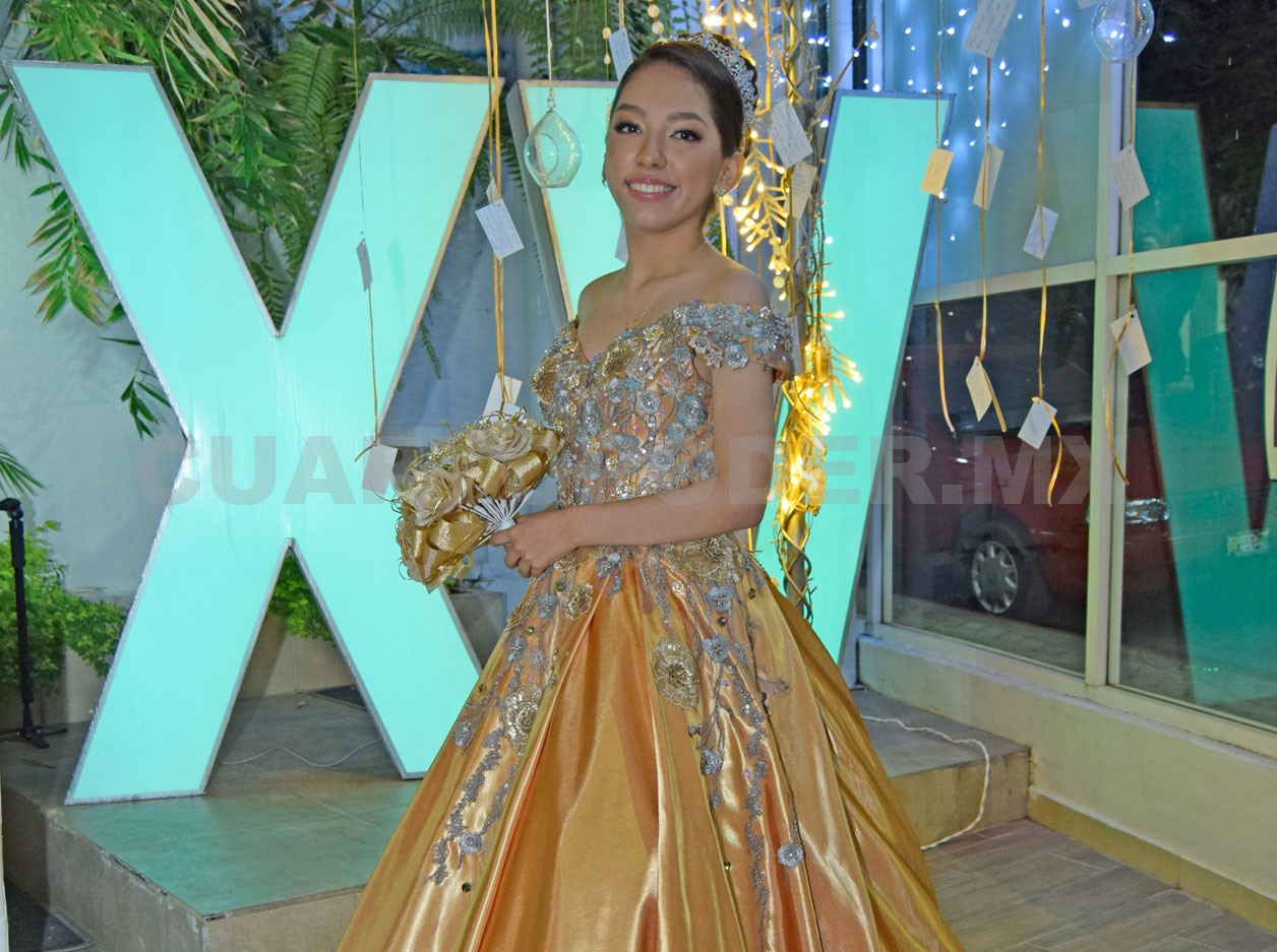 Celebró vestida como princesa