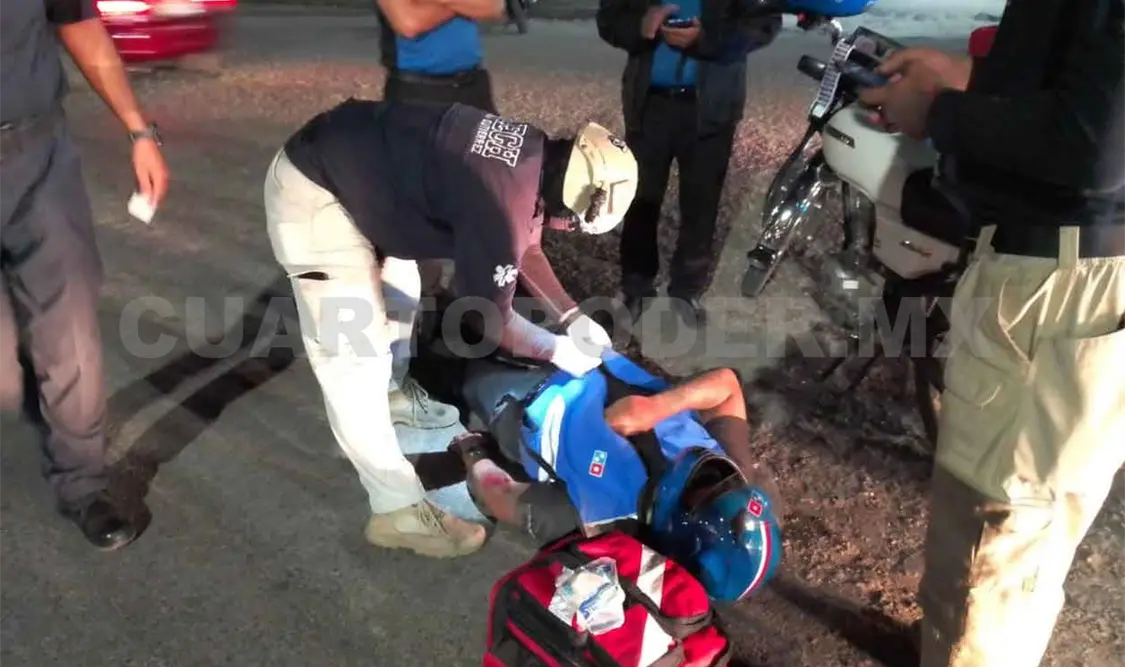 Derrapa joven motorrepartidor en el circuito El Trébol