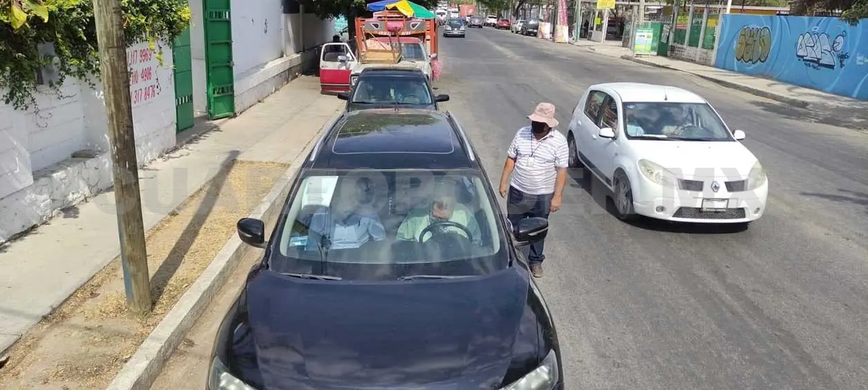 Hostigan a operadores de Uber a pesar de amparo