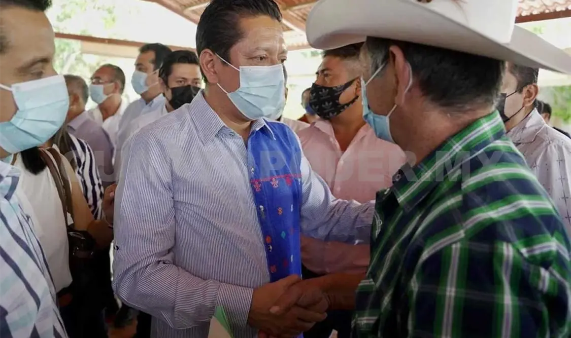 Llaven Abarca se ha reunido con representantes de diferentes sectores de la sociedad para dar a conocer las bondades de esta iniciativa. CP