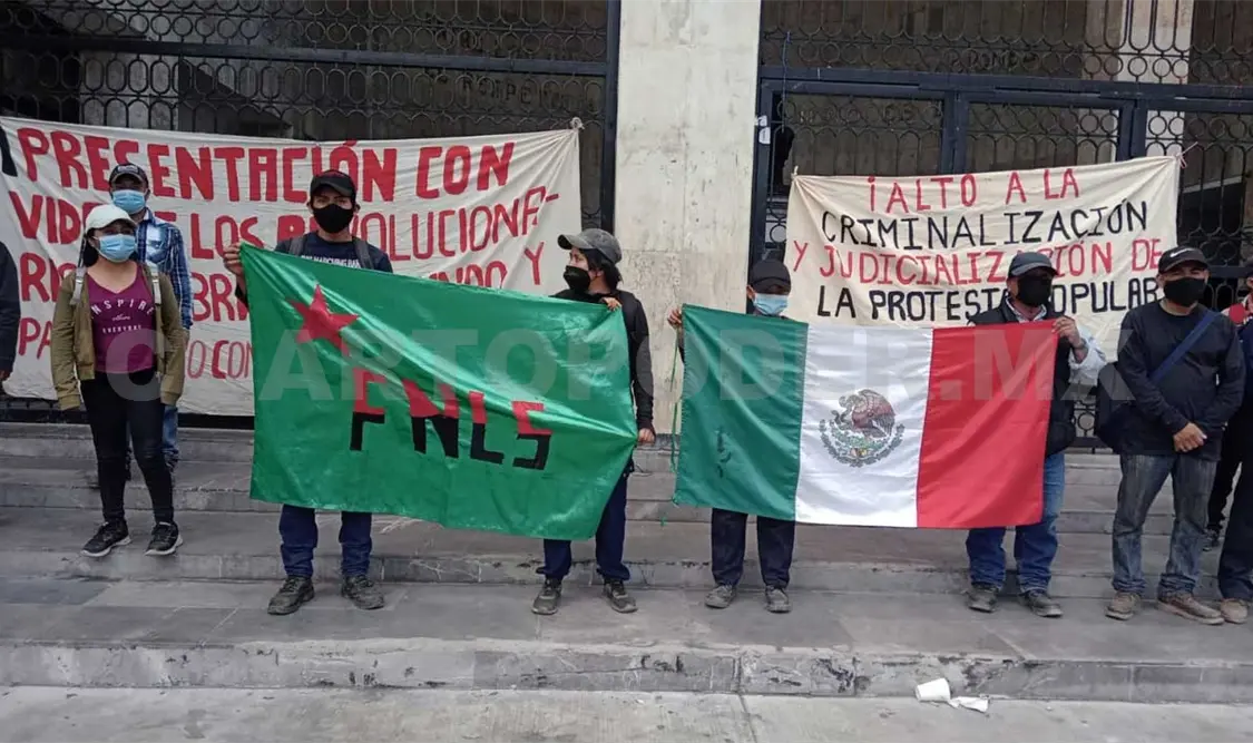 Denuncian que su compañero Higinio Bustos Navarro está preso en Veracruz por motivos políticos. José Ortega / CP