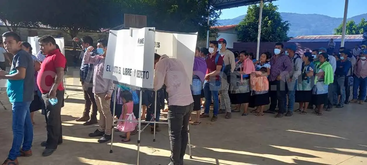 Participan pese a que INE impidió su derecho