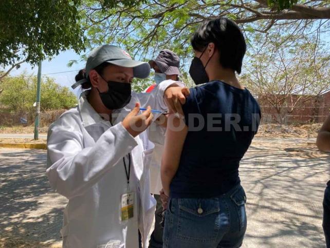 Más de 63 mil vacunados en estrategia casa por casa Más de 63 mil vacunados en estrategia casa por casa