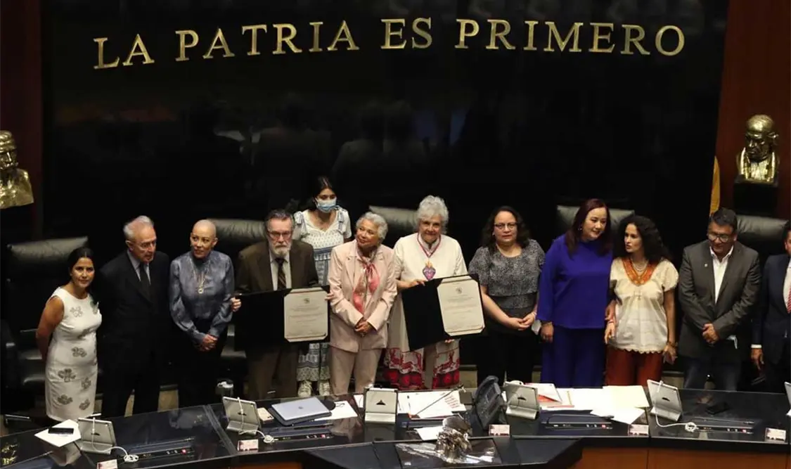 Ambos embajadores rinden protesta al cargo ante el pleno senatorial. Cortesía