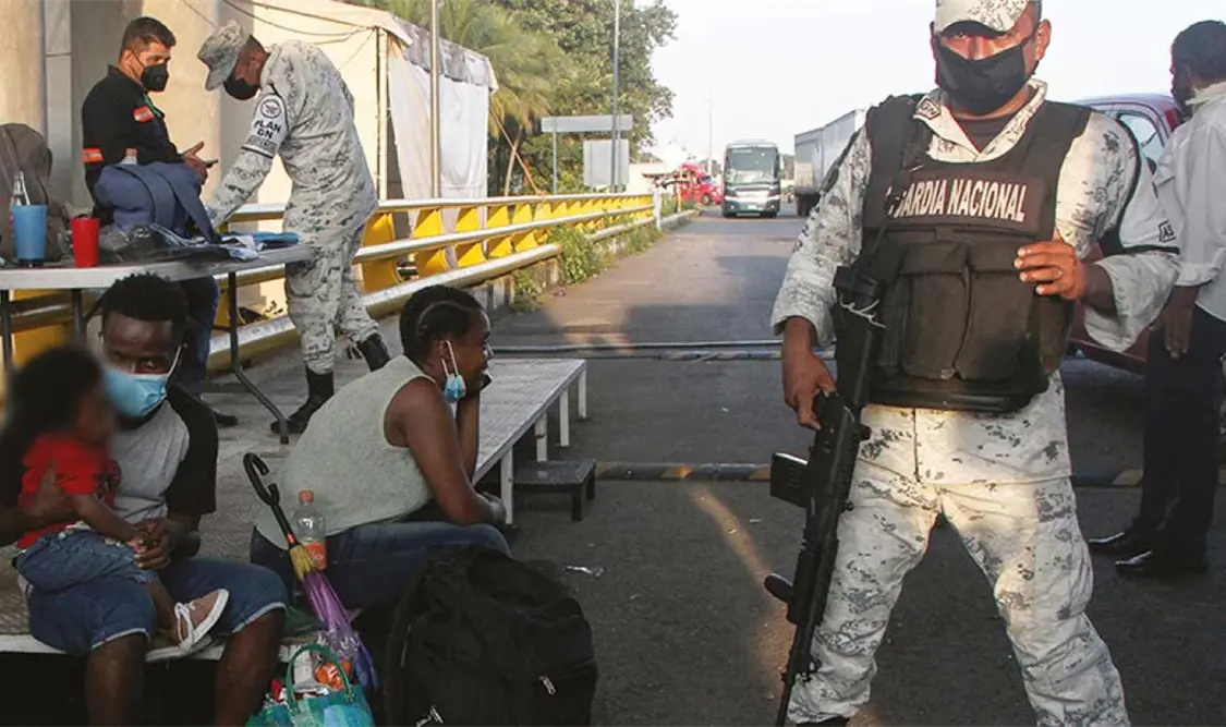 Migrantes a diario intentan desafiar a la autoridad y cruzar de manera ilegal por Ciudad Juárez. Cortesía
