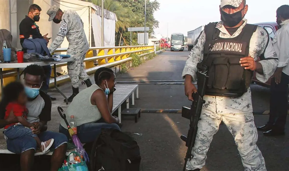 Migrantes a diario intentan desafiar a la autoridad y cruzar de manera ilegal por Ciudad Juárez. Cortesía