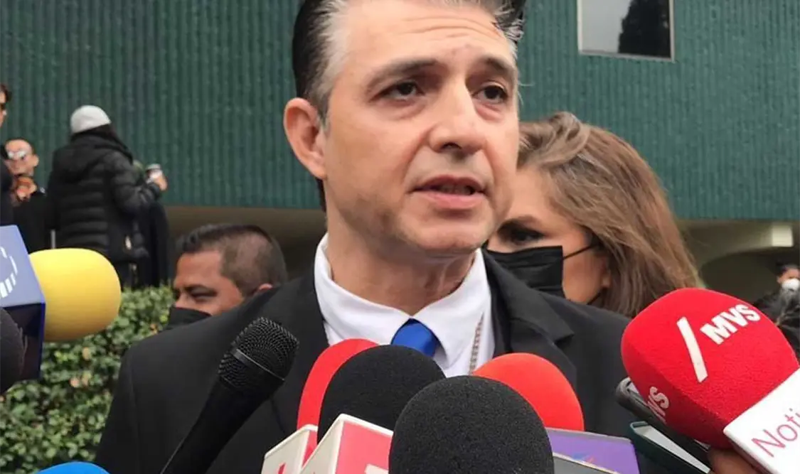 “Se detectaron golpes en otras partes del cuerpo. Se determinará con el segundo peritaje. Sí hay un abuso sexual”, señaló Omar Tamez. Cortesía