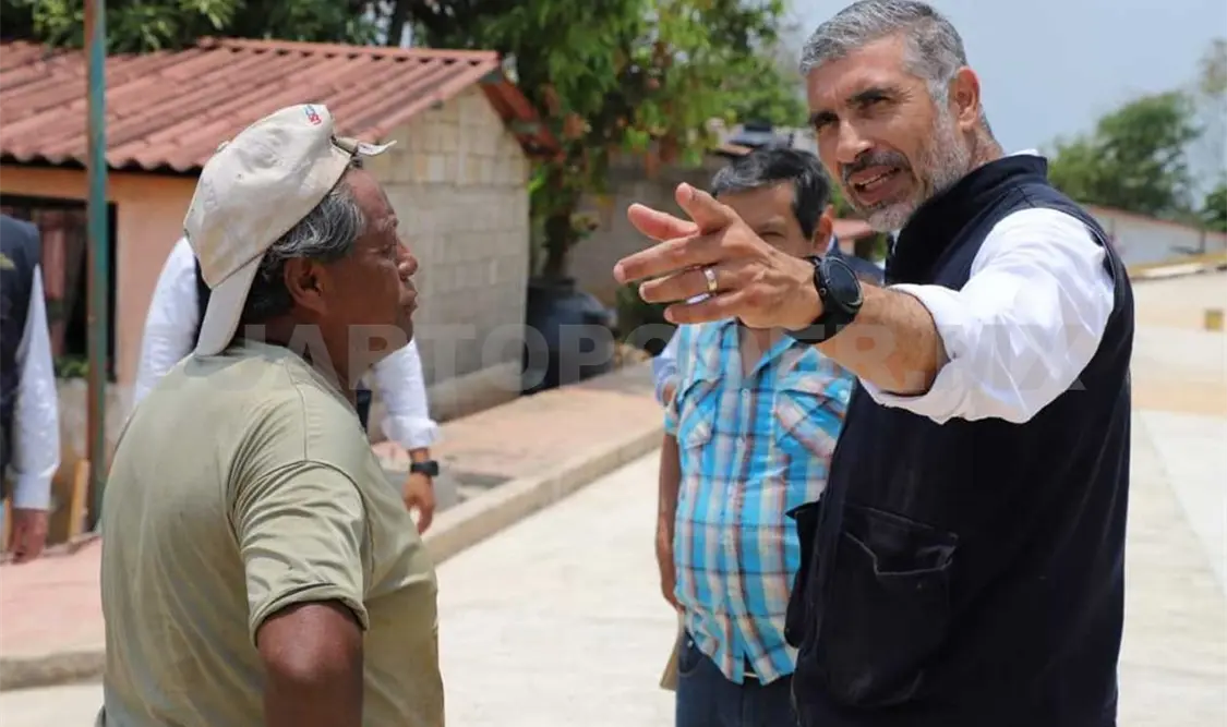 Torres Culebro supervisó la pavimentación con concreto hidráulico de vialidades en la comunidad La Flor. CP