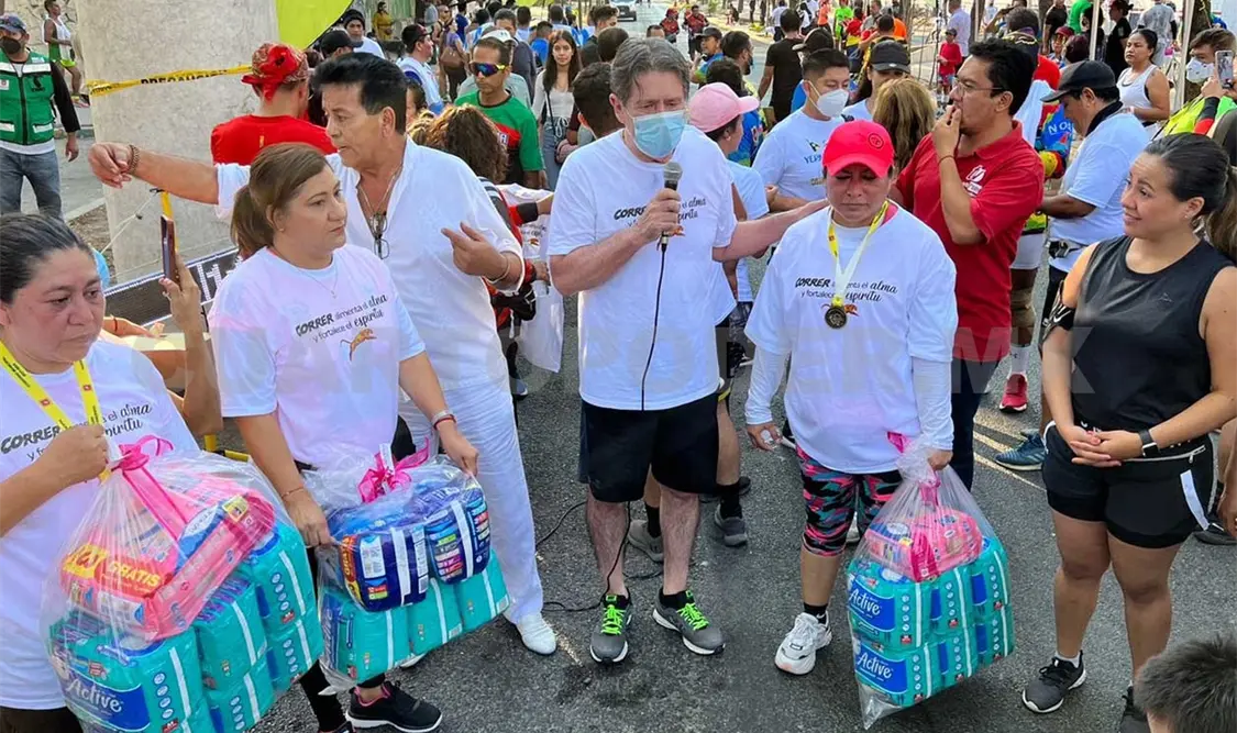 Carlos Morales destacó que el deporte permite alejar a los jóvenes de los vicios y contribuye a su desarrollo personal. CP
