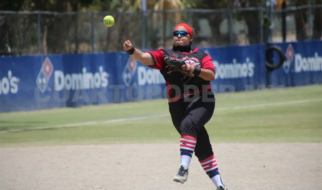 Las jugadores de Reales demostraron mucho nerviosismo a lo largo del encuentro, y les terminó pesando. Carlos López/CP