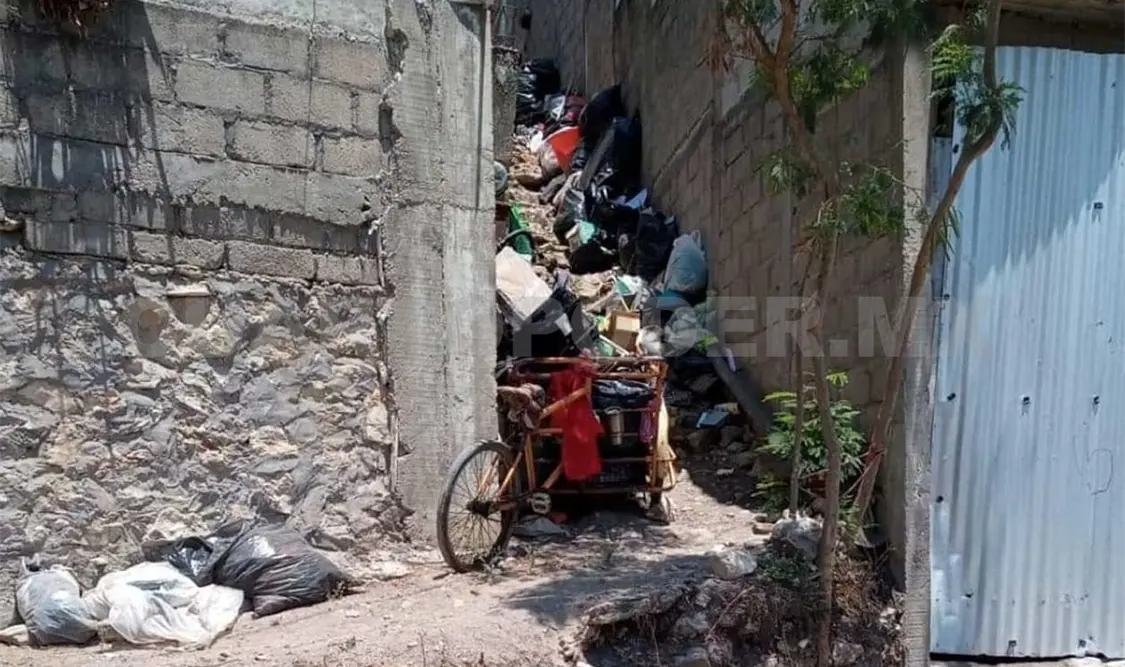 Los colonos se ven afectados por la acumulación de basura, ya que este problema ha persistido por años. CP