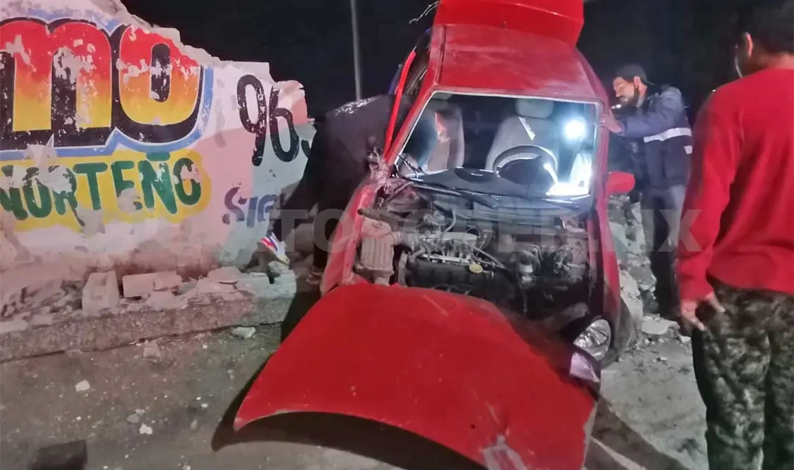 La colisión ocurrió la noche del domingo en el libramiento de Comitán. Cortesía