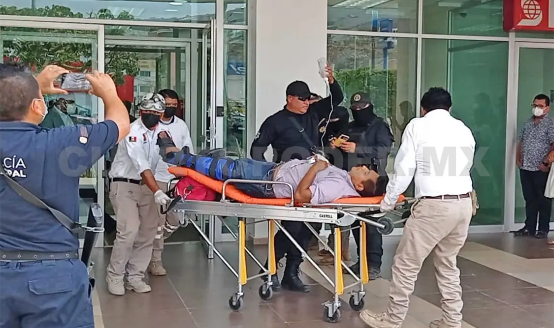 Iván resultó con un balazo en la pierna tras resistirse al atraco y fue trasladado a un hospital. Ulises López / CP