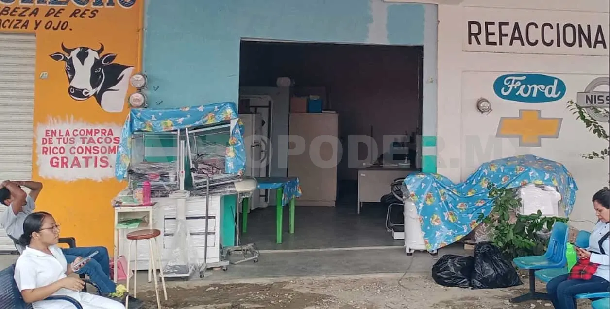 Señalan que como las instalaciones están siendo remodeladas, actualmente se brinda atención en un mini local comercial. Ramón García / CP