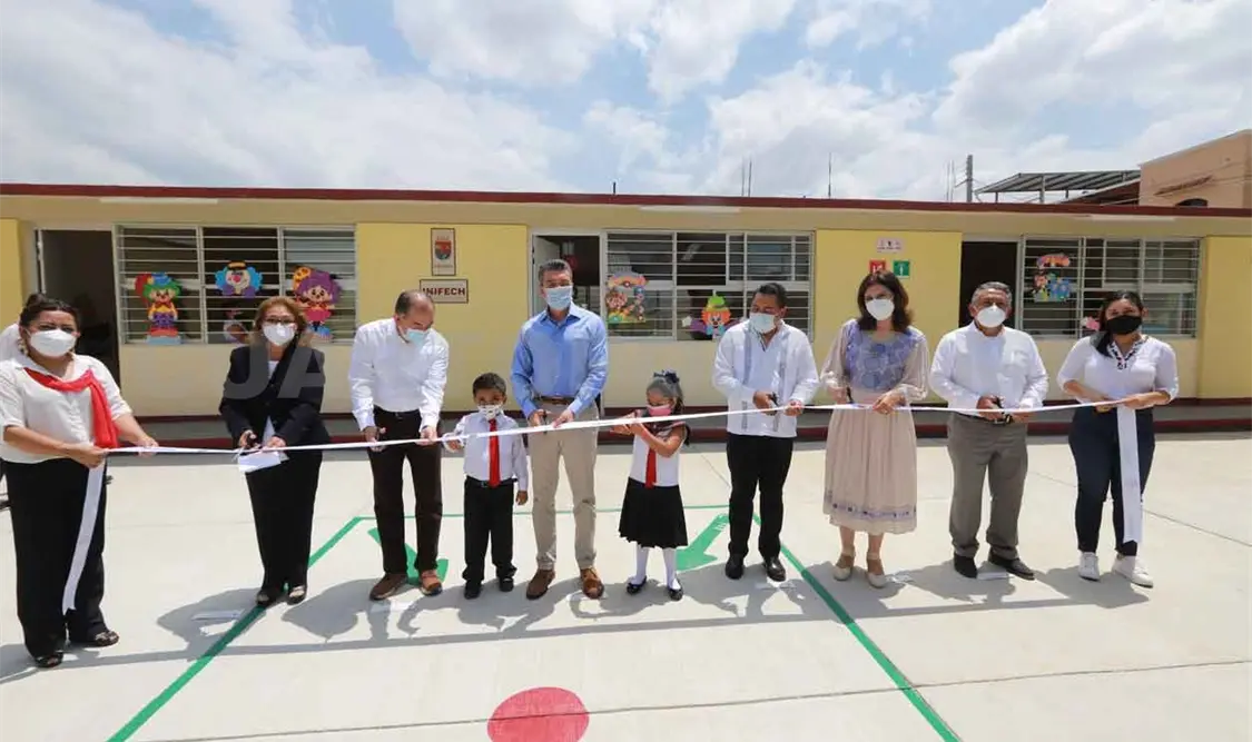 Inaugura reconstrucción de preescolar “María de Angulo”