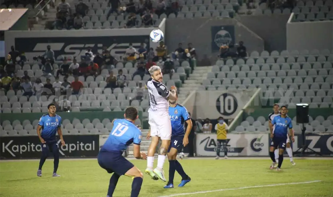 En el Futbol todo puede pasar: Casanova