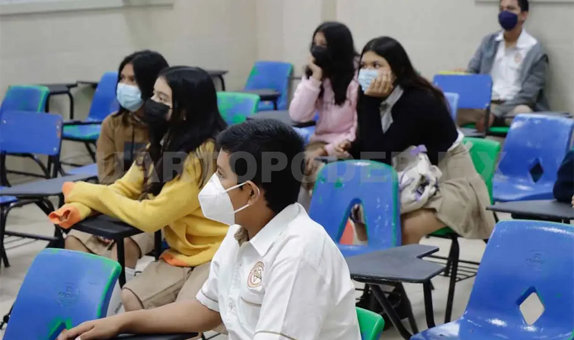 Escuelas todavía trabajan en sistema híbrido