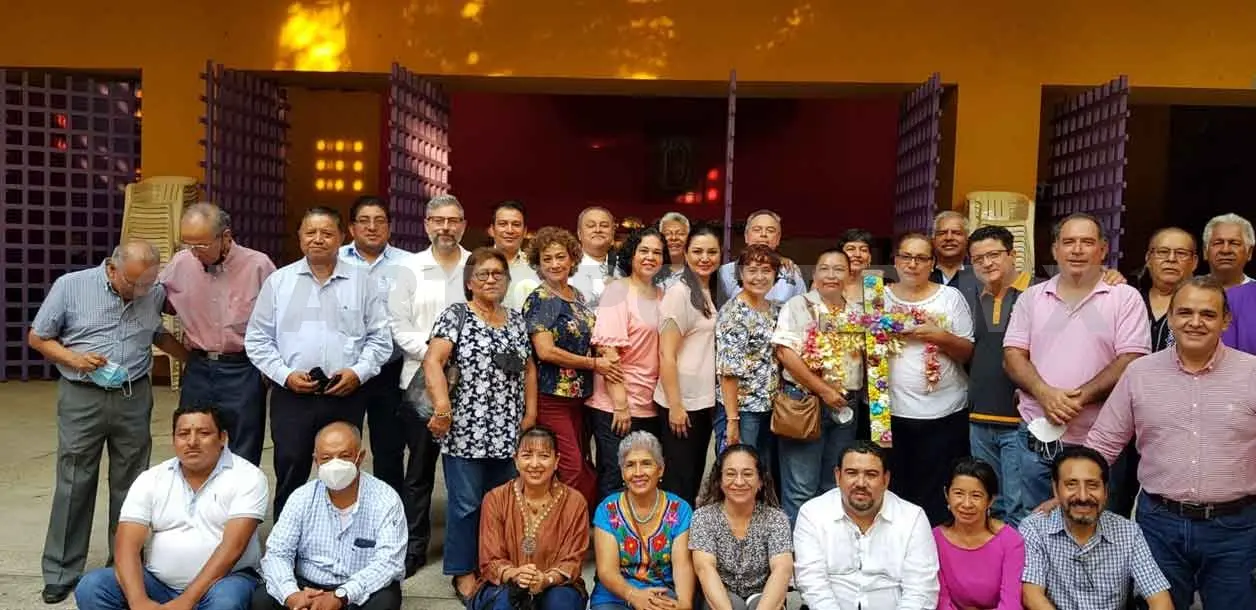Reconocen ingenieros el oficio de la construcción