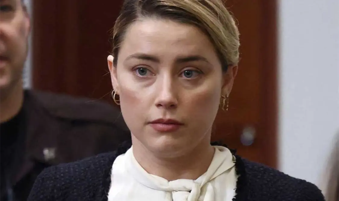 Aseguran que Heard posa en el juicio