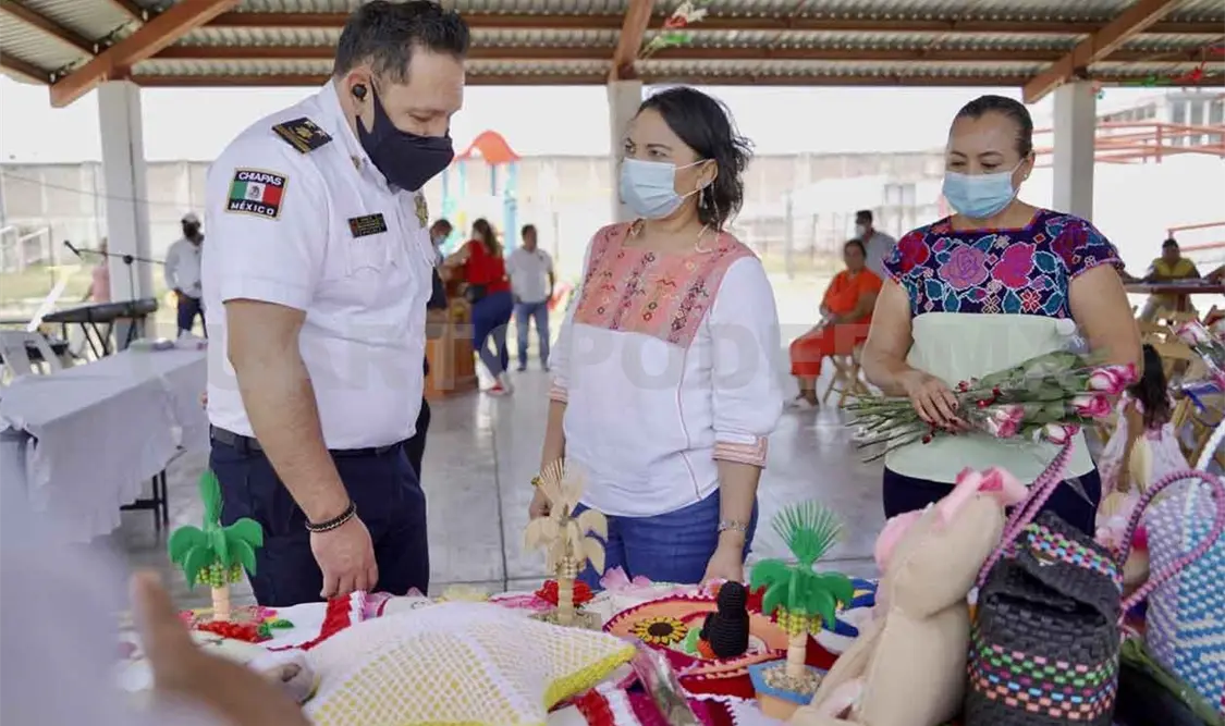 Celebra Voluntariado Día de las Madres