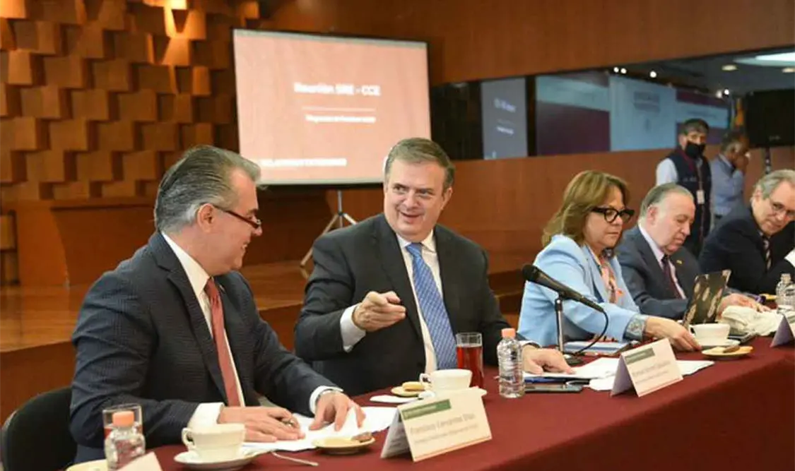 Ebrard se reúne con líderes empresariales