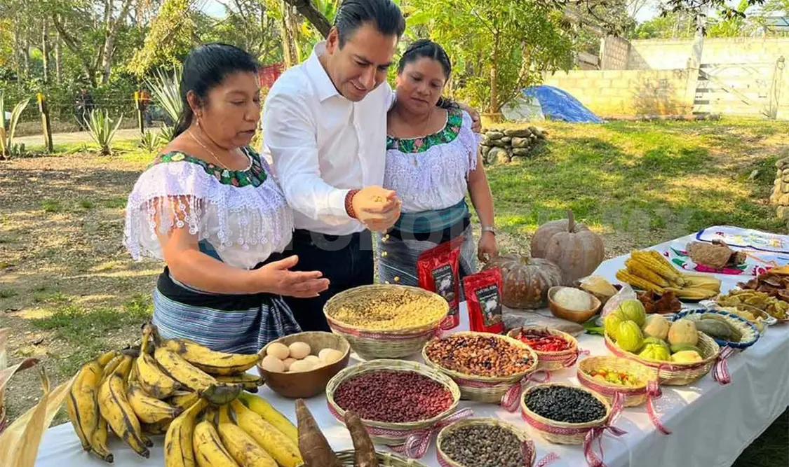 Mujeres de la zona Selva reciben a ERA
