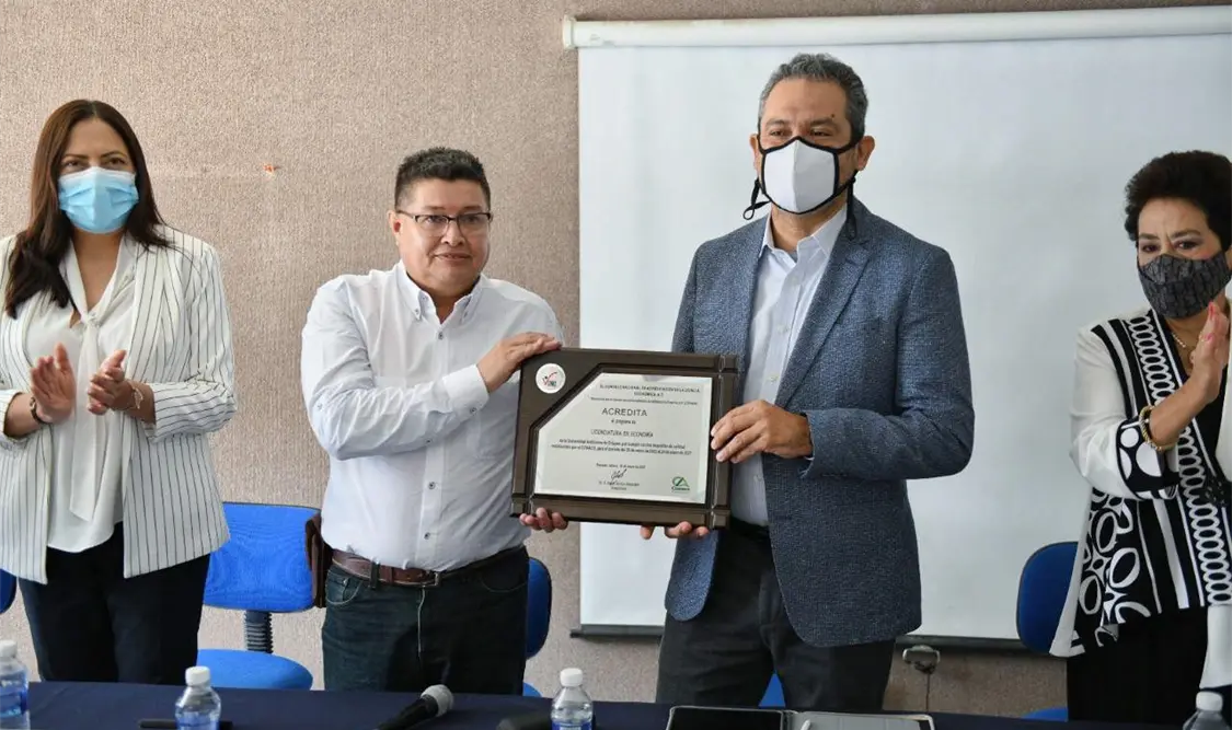 Reacreditan la Licenciatura en Economía que ofrece la UNACH