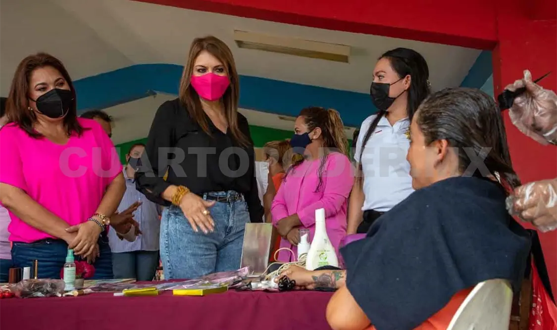 Realizan talleres de salud y capacitación en el CERS-4