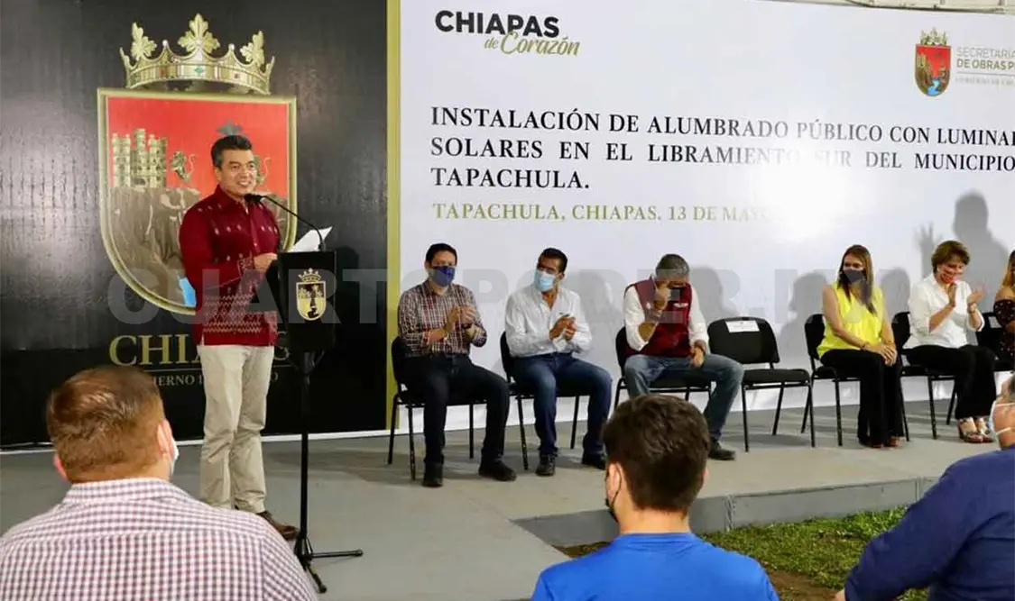 Entrega alumbrado público en Tapachula