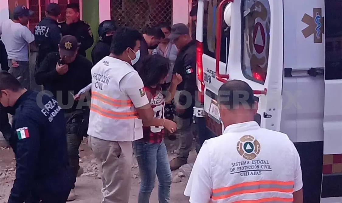 Taxista asalta a pasajera y logra huir