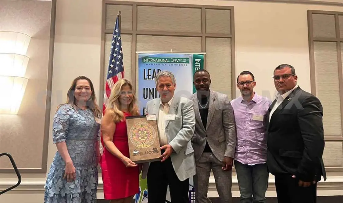 Reciben a funcionarios mexicanos en Orlando