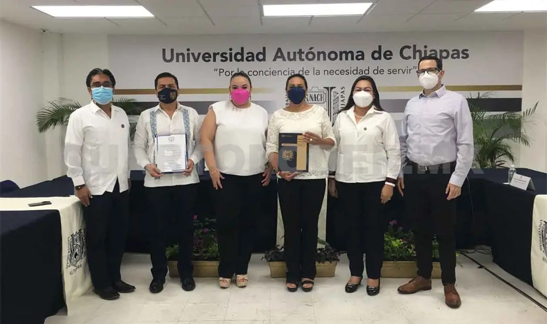 Fortalece Escuela de Lenguas su calidad académica
