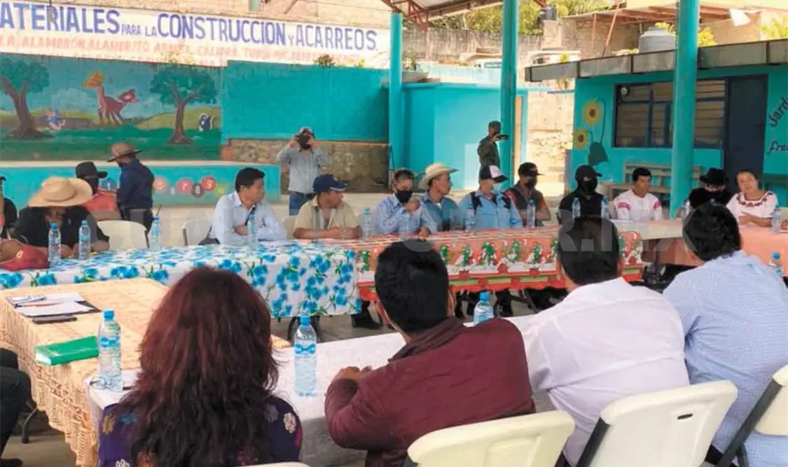 Destituyen al presidente del Concejo Municipal