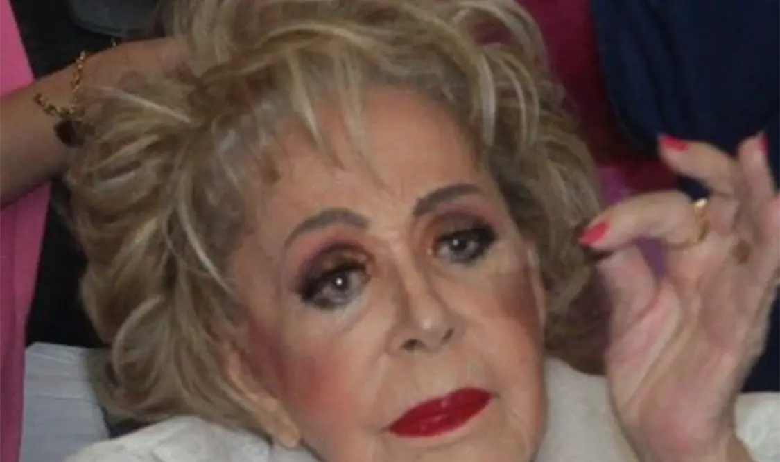 Pinal cumple su deseo de regresar al teatro