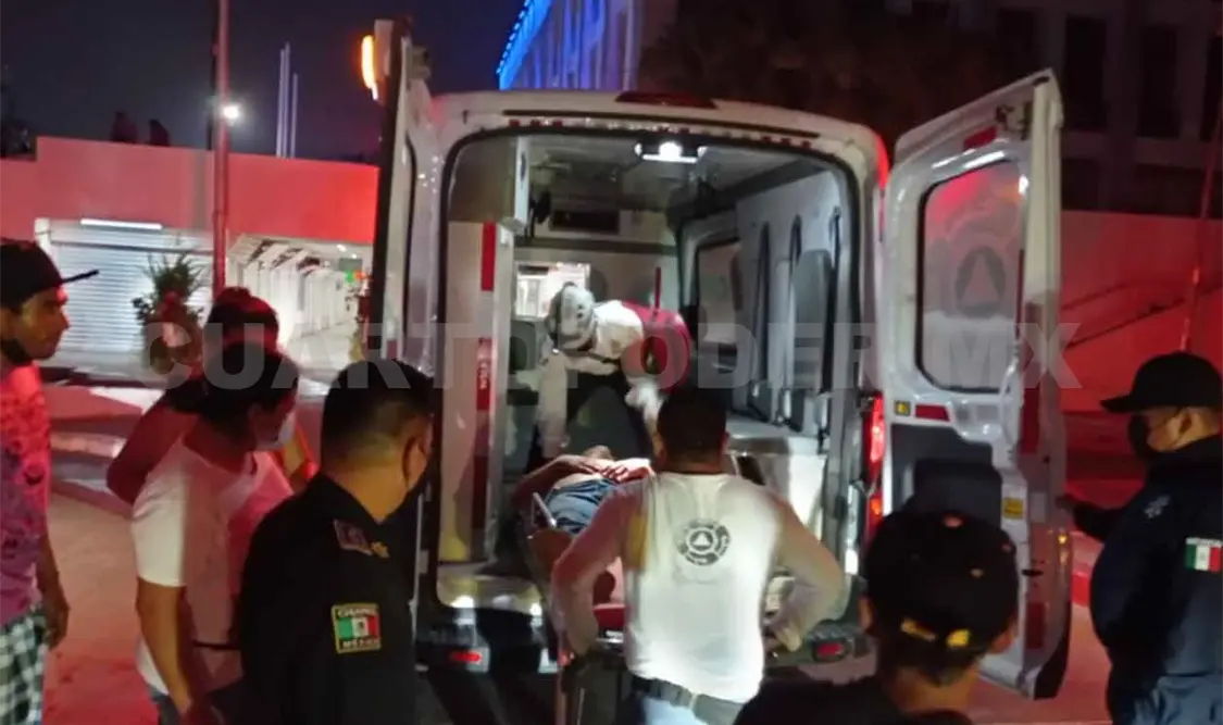 De cuatro cuchilladas hieren a sujeto en pelea