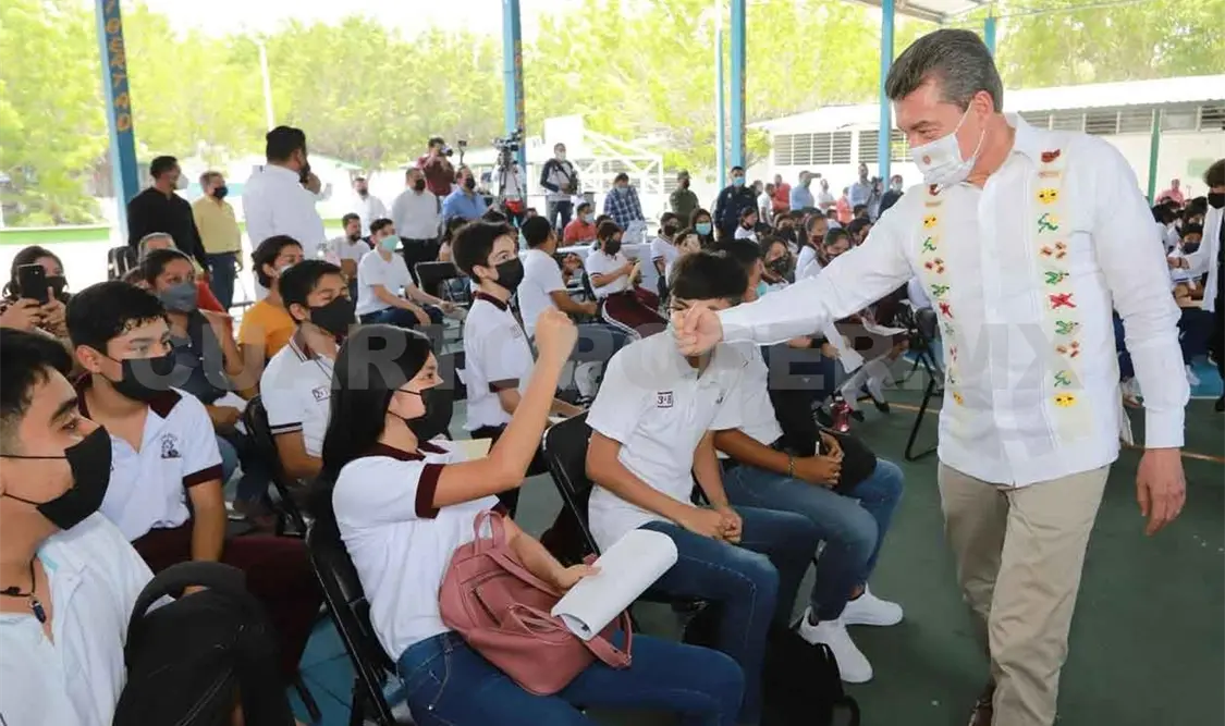 Arranca vacunación para adolescentes en escuelas