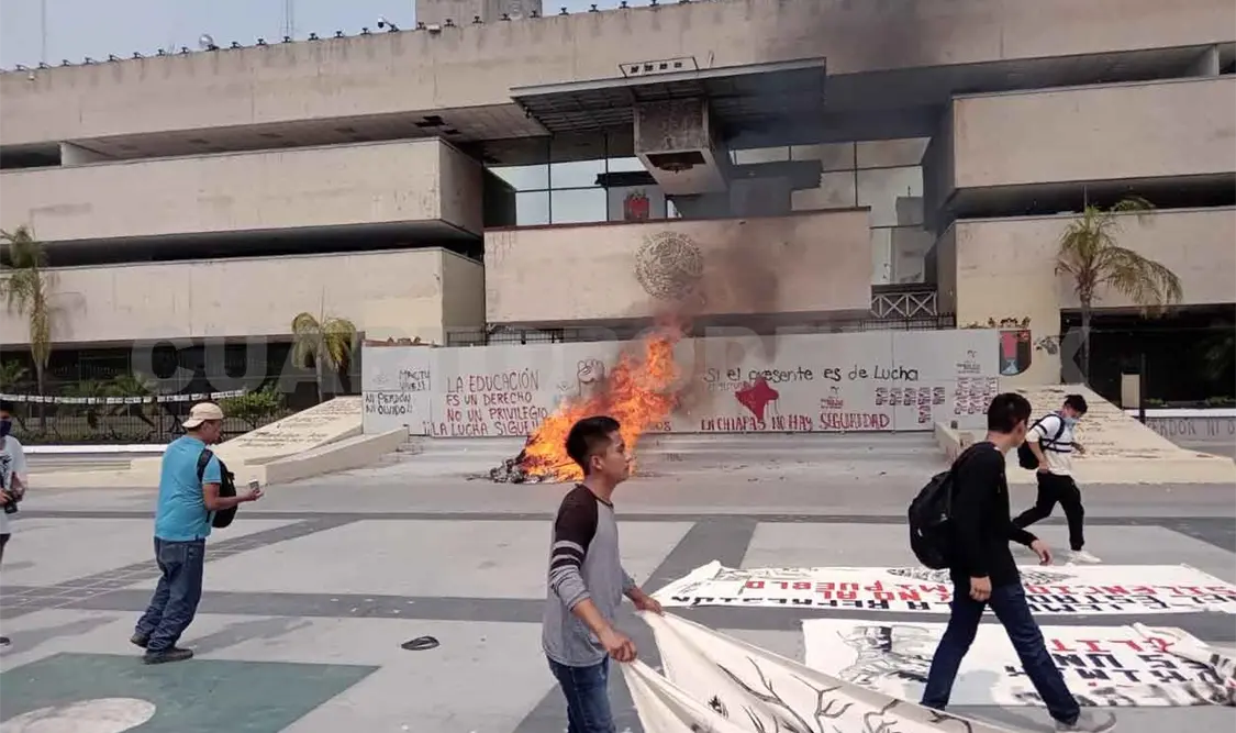 Delincuentes “normalistas” asfixian la ciudad