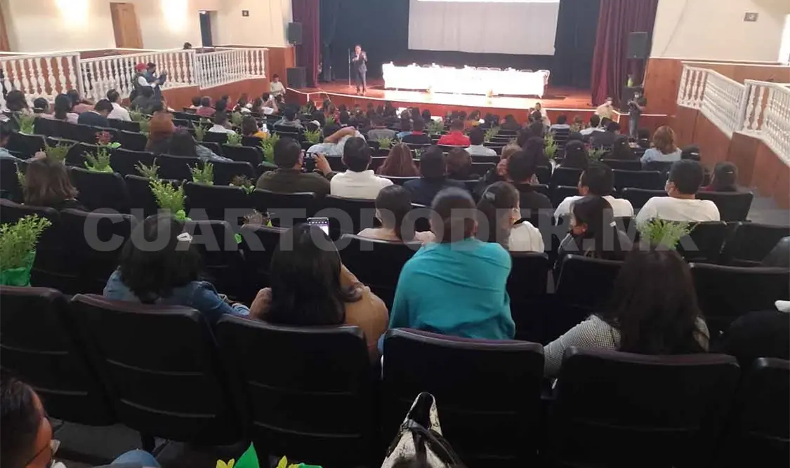 Realizan conferencias sobre educación ambiental