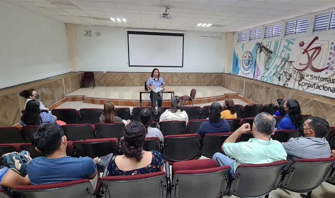 El director felicitó a los estudiantes chiapanecos. Esperan tener excelentes resultados en la siguiente etapa. Cortesía