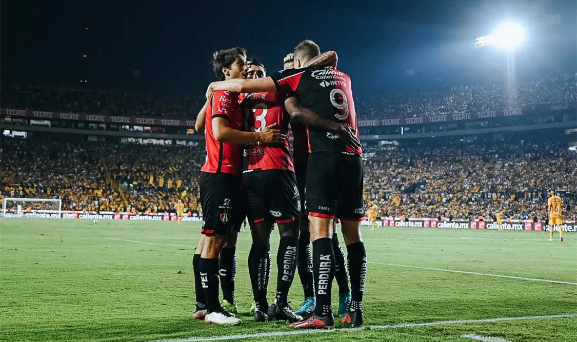 Parecía un día de campo, pero casi se convierte en pesadilla; al final el campeón festejó a pesar de sufrir de más. Cortesía