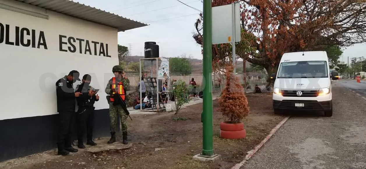 Regresaba a su casa, pero muere en transporte público