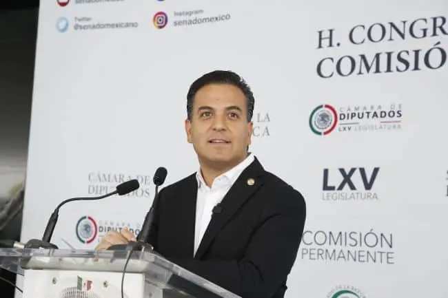 “El programa de adultos mayores y de becas no son una dádiva ni un regalo de Morena”, dijo Damián Zepeda. Cortesía