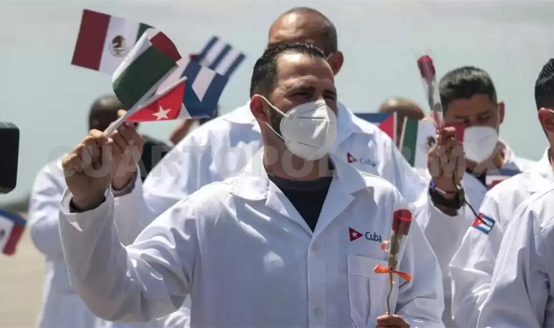 Médicos chiapanecos buscan espacios laborales para ejercer su profesión. CP