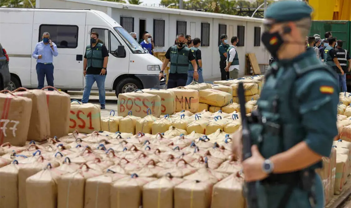 La producción a escala industrial, en complicidad con organizaciones mexicanas, está cambiando los patrones de consumo. Cortesía